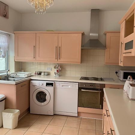 Starlight Self Service Accommodation Лі Екстер'єр фото