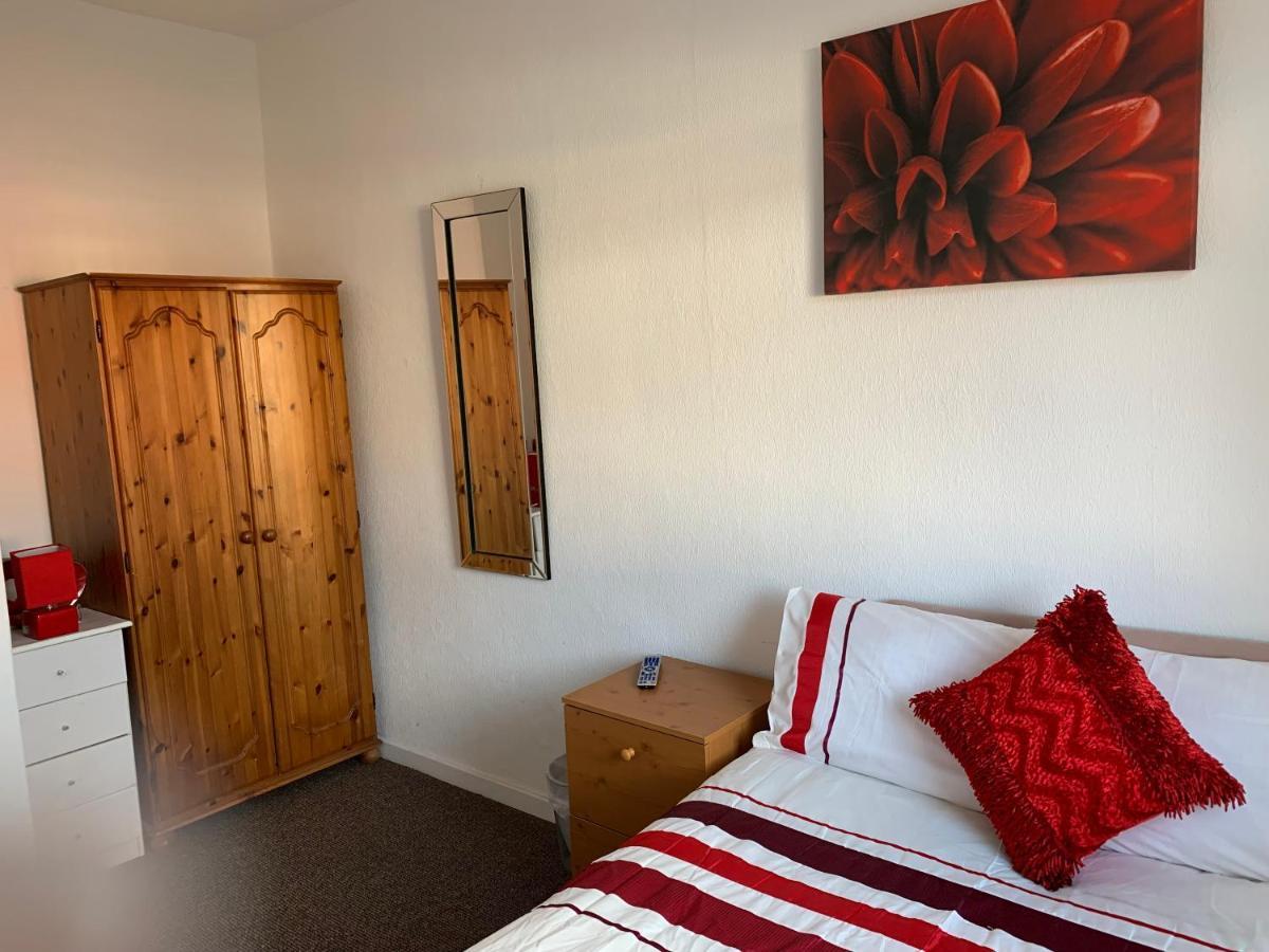 Starlight Self Service Accommodation Лі Екстер'єр фото