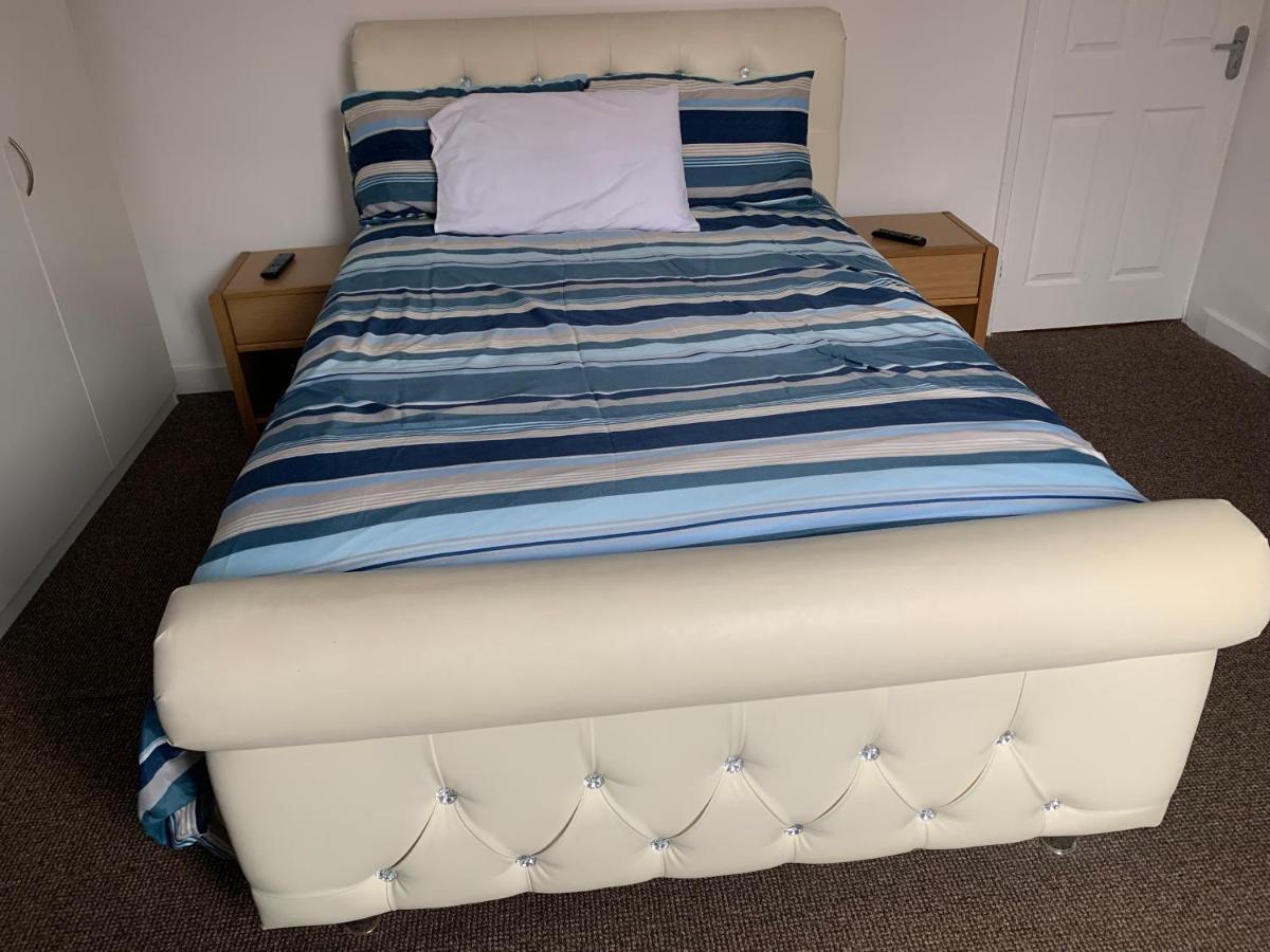 Starlight Self Service Accommodation Лі Екстер'єр фото