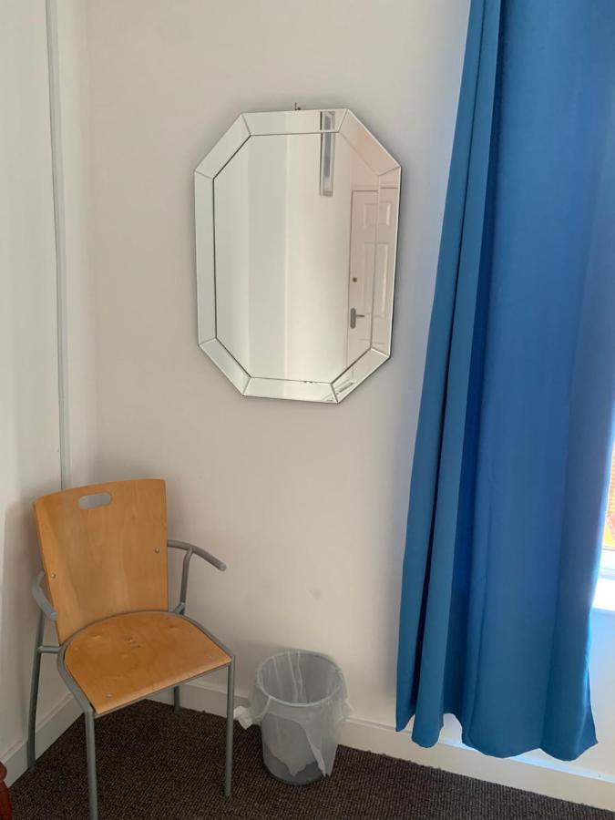 Starlight Self Service Accommodation Лі Екстер'єр фото