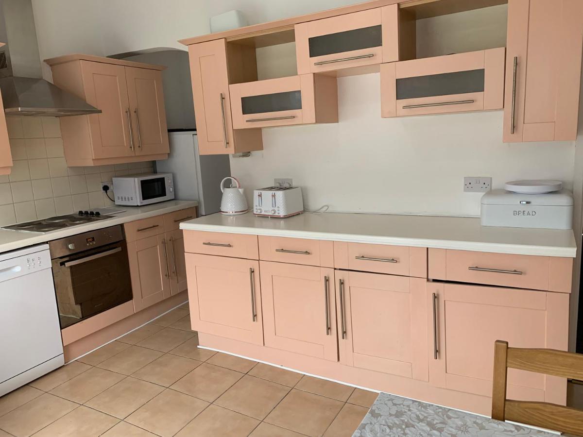 Starlight Self Service Accommodation Лі Екстер'єр фото
